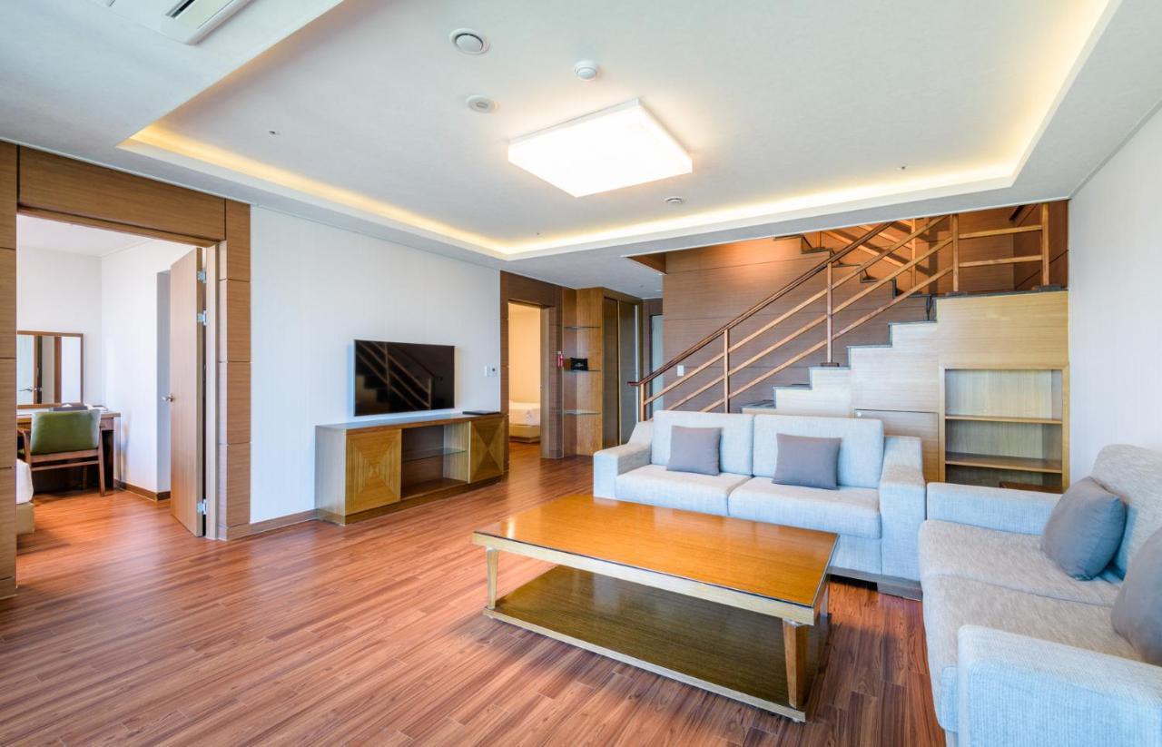 Uni Hotel Čedžu Exteriér fotografie